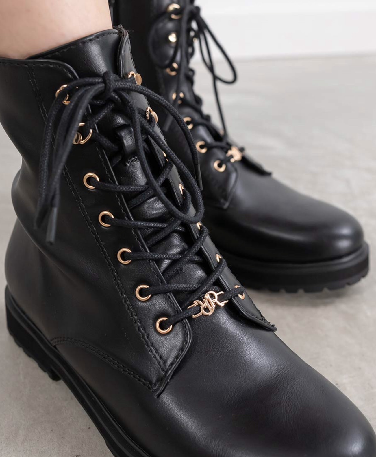 randa 専用出品です！ ランダ RANDA ビジューパーツシアースポーツサンダル （WHITE