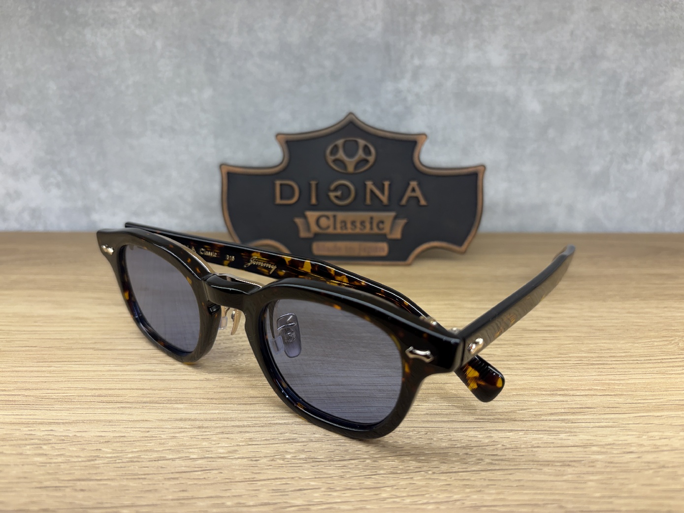 ラ コンフィアンス バイ パリミキ 【DIGNA Classic】フリップアップ