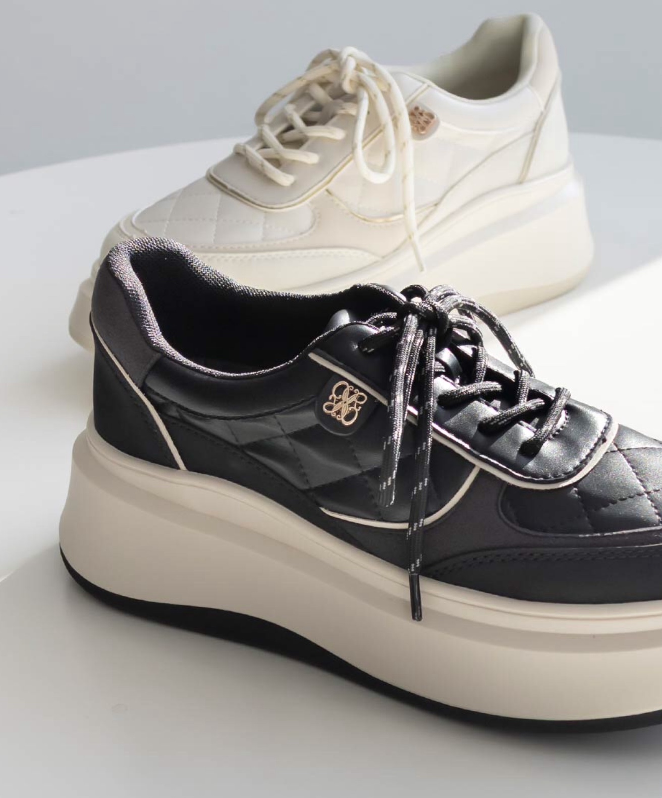 ランダ RANDA【キルティングプラットフォームスニーカー】–ショップ