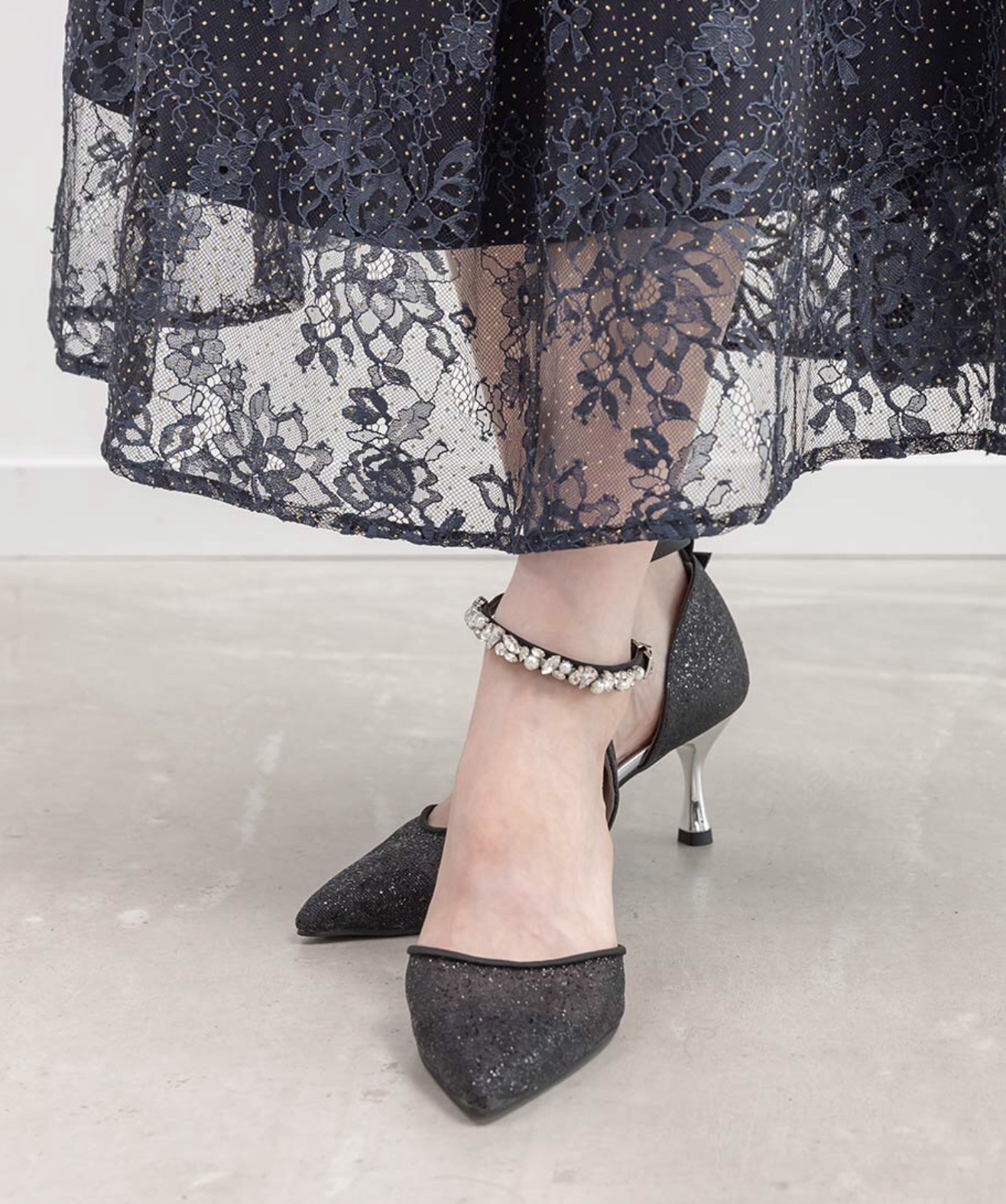 ランダ RANDA【2WAY ラメシアーセパレートパンプス】–ショップニュース