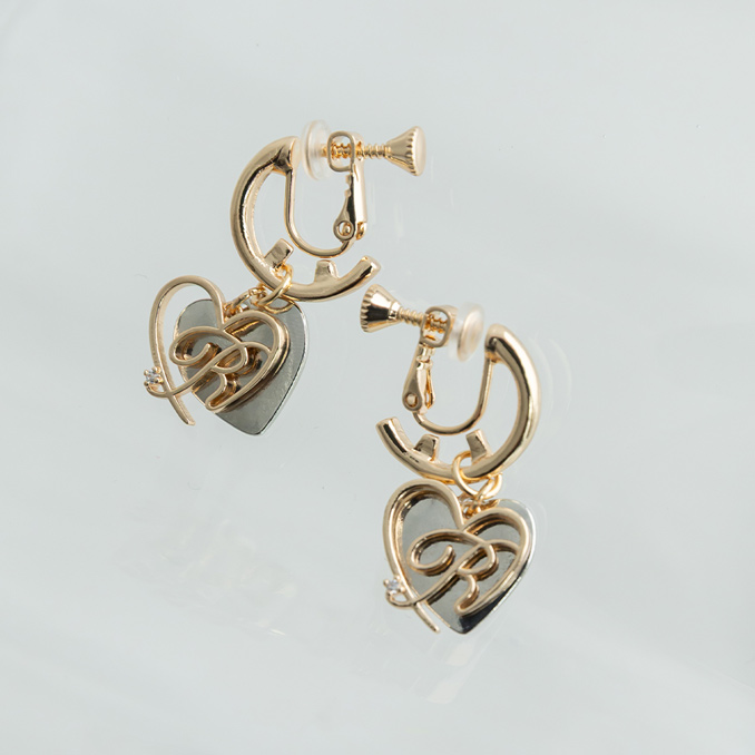ランダ RANDA【Heart Collection】ハートフープイヤリング–ショップ