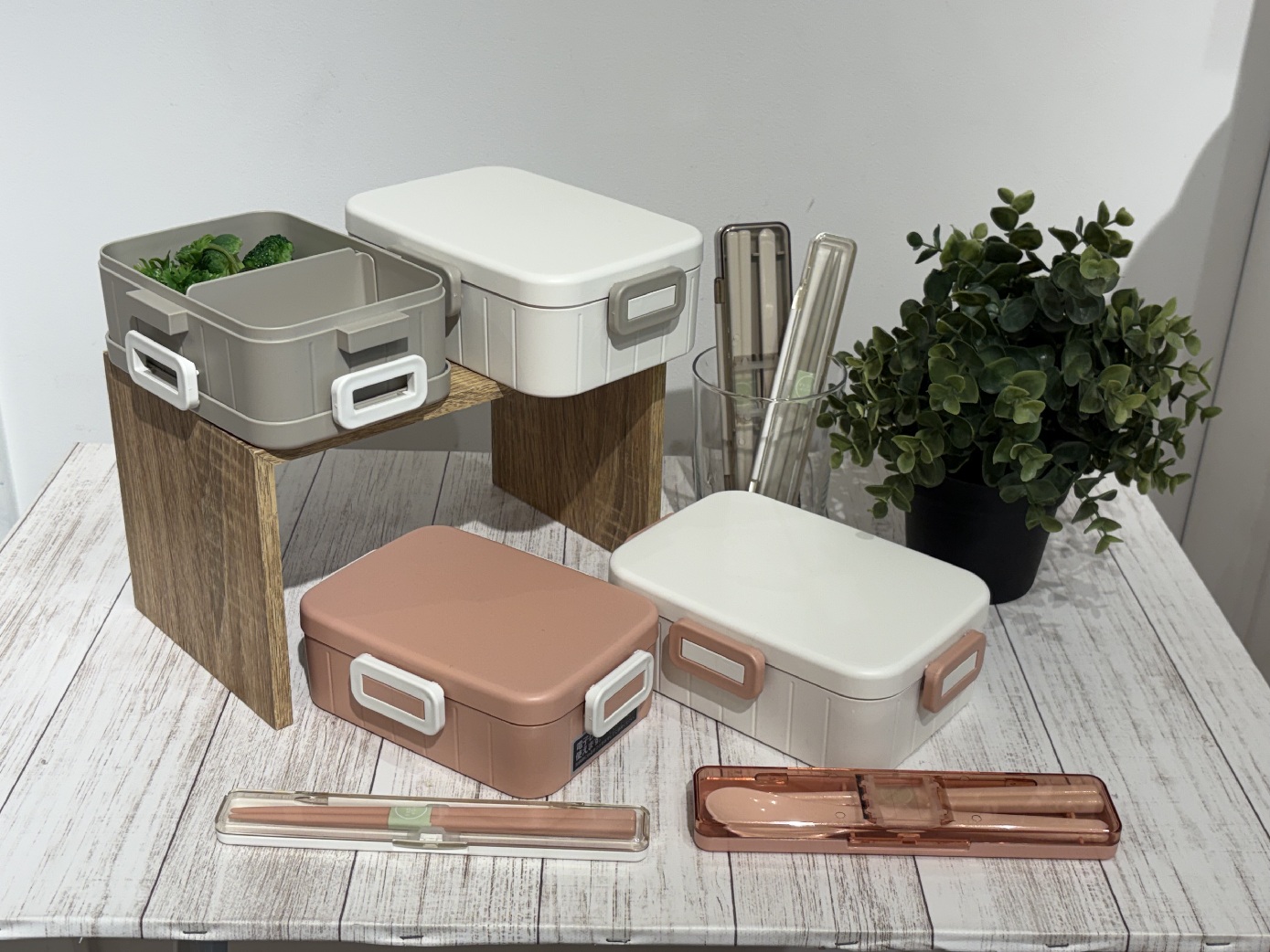 【未開封】どこでもいっしょ DXファンシーケース 全2種セット 212 キッチンストア ランチボックス人気シリーズの新色が入荷しま