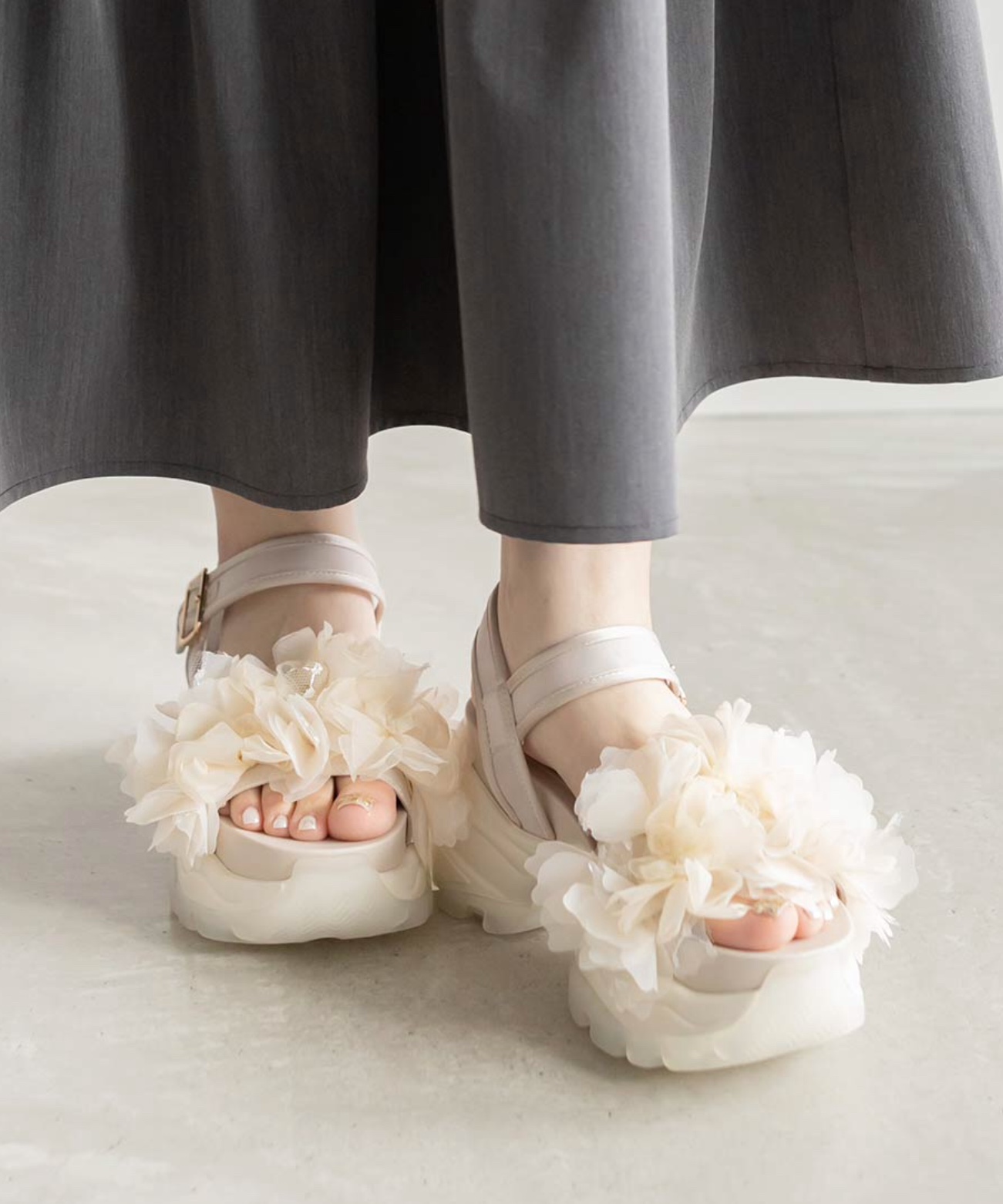 ランダ RANDA【ボリュームフラワースポーツサンダル】ショップニュース札幌ステラプレイス